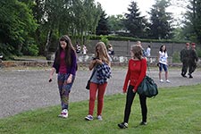 Uczniowie Zespołu Szkół podczas Dni Otwartych Koszar w Tomaszowie Mazowieckim