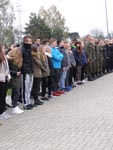 Młodzież uczestniczyła w zajęciach z wojskowymi instruktorami w Tomaszowie Mazowieckim i Glinniku