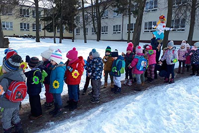 Pożegnanie zimy i powitanie wiosny przez przedszkolaków