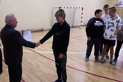 Integracyjny Turniej Piłki Nożnej w kategorii klas VII–VIII Szkoły Podstawowej w Cycowie