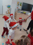 Zabawy mikołajkowe oraz spotkanie ze Świętym Mikołajem w Żłobku