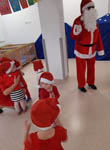 Zabawy mikołajkowe oraz spotkanie ze Świętym Mikołajem w Żłobku