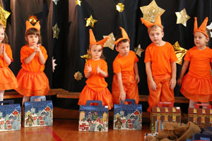 Św. Mikołaj w grupach 3-4 latków - „Pszczółki”, „Sówki”