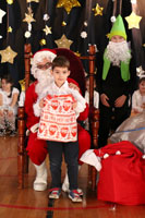 Św. Mikołaj w grupach 6 latków - „Wiewiórki”, „Zajączki”