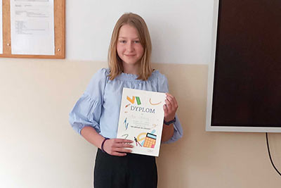 Sukces uczennicy w Powiatowym Konkursie Matematycznym „Od Tabliczki do Różniczki”