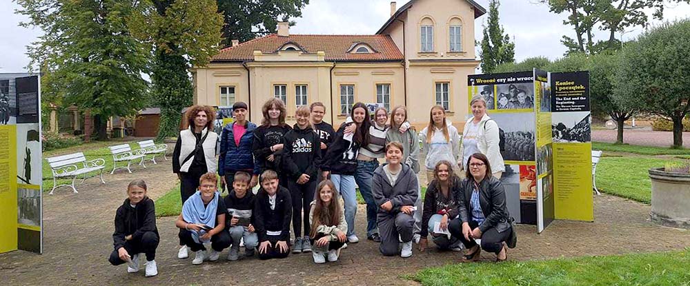 Lekcja historii w Muzeum 7 Pułku Ułanów Lubelskich w Mińsku Mazowieckim dla uczestników projektu ph. „18 opowieści o Cycowie”