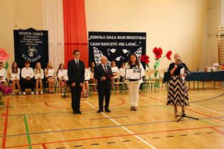 Zakończenie roku szkolnego 2024/2025 w oddziałach IV-VIII Szkoły Podstawowej