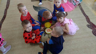 Dzień Postaci z Bajek w 3,4 latkach