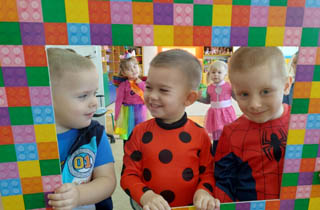 Dzień Postaci z Bajek w 3,4 latkach