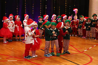 Mikołaj w Przedszkolu w grupach „Sówki”, „Żabki”