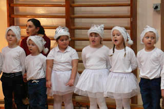 Mikołaj w Przedszkolu w grupach „Biedronki”, „Motylki”, „Żuczki”