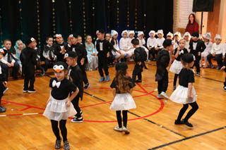 Mikołaj w Przedszkolu w grupach „Biedronki”, „Motylki”, „Żuczki”