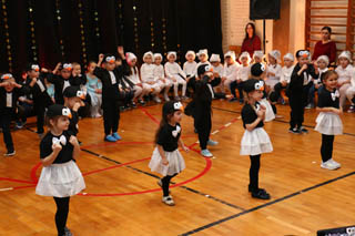 Mikołaj w Przedszkolu w grupach „Biedronki”, „Motylki”, „Żuczki”