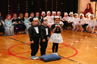 Mikołaj w Przedszkolu w grupach „Biedronki”, „Motylki”, „Żuczki”