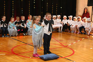 Mikołaj w Przedszkolu w grupach „Biedronki”, „Motylki”, „Żuczki”