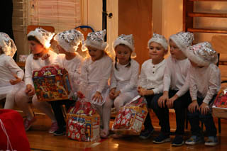 Mikołaj w Przedszkolu w grupach „Biedronki”, „Motylki”, „Żuczki”