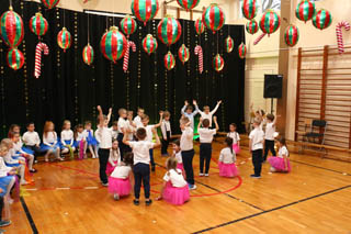Mikołaj w Przedszkolu w grupach „Wiewiórki”, „Zajączki”