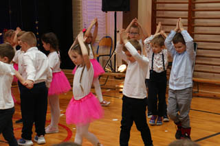 Mikołaj w Przedszkolu w grupach „Wiewiórki”, „Zajączki”