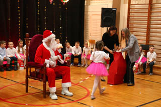 Mikołaj w Przedszkolu w grupach „Wiewiórki”, „Zajączki”
