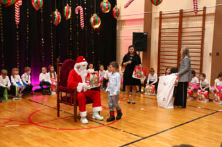 Mikołaj w Przedszkolu w grupach „Wiewiórki”, „Zajączki”