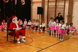 Mikołaj w Przedszkolu w grupach „Wiewiórki”, „Zajączki”