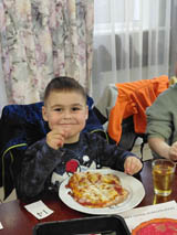 „Motylki” na warsztatach z robienia pizzy