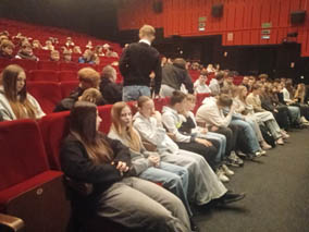 Teatralne spotkanie z klasyką, czyli wyjazd na spektakl „Marley & Scrooge”