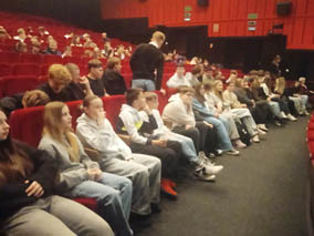Teatralne spotkanie z klasyką, czyli wyjazd na spektakl „Marley & Scrooge”