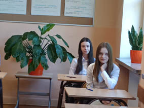 Laur zwycięzcy dla naszych Ósmoklasistek - Mai Kotyńskiej i Julii Okoń